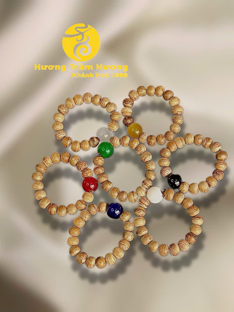 Nhẫn Trầm Hương Tài Lộc 17 Hạt – Trầm Bông Khánh Hòa | Nhẫn Trầm 4Ly