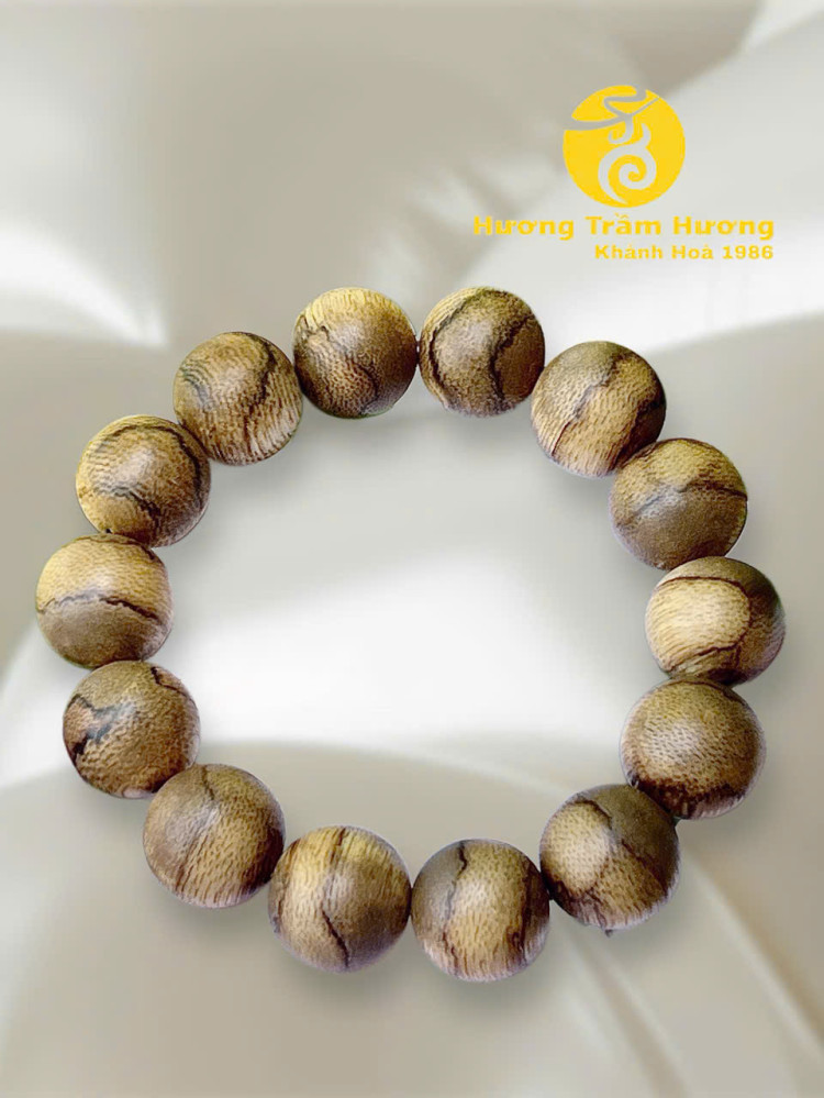 Vòng Trầm Hương 18Ly Nam – Quý An Mộc