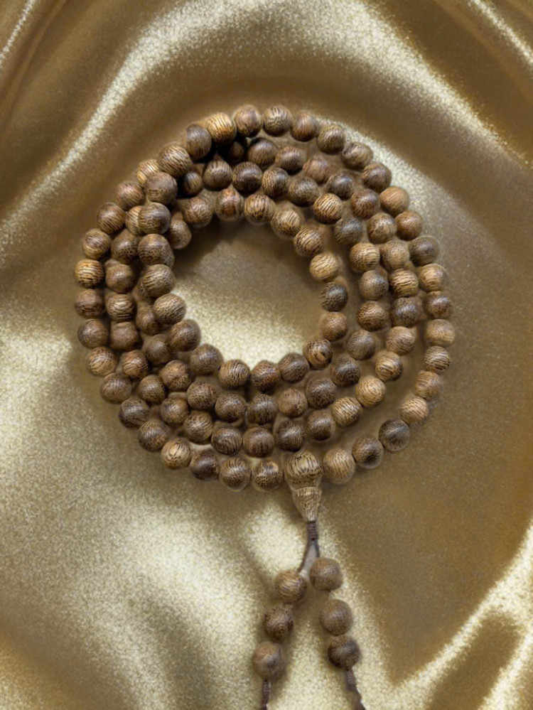 Cát Tường Như Ý – Chuỗi trầm hương 108 hạt thanh lịch và tinh tế