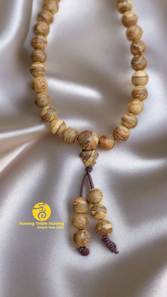 Kim Hương Mộc An – Sự giao hòa giữa năng lượng và nét đẹp tinh tế