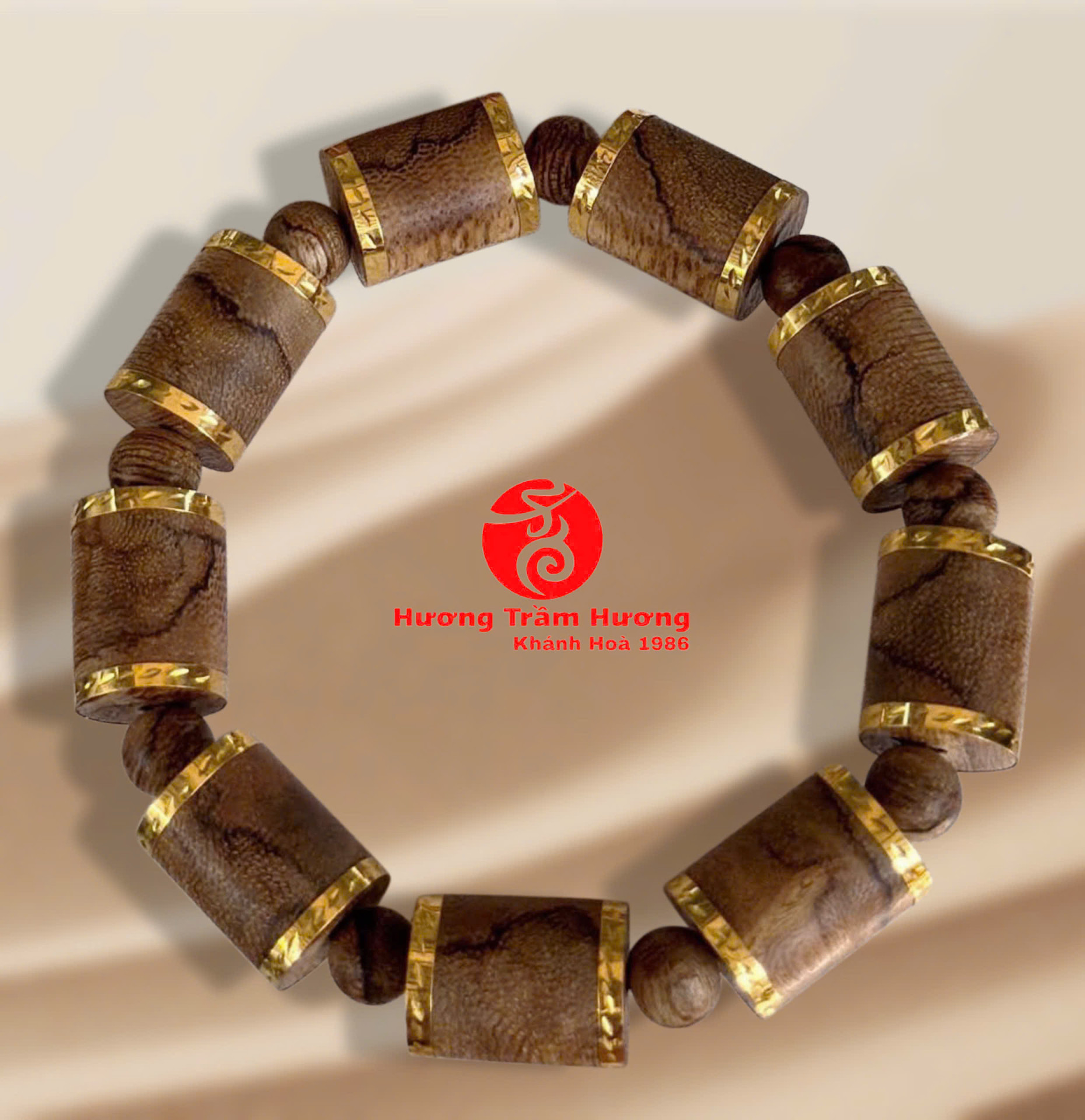 Vòng Trầm Hương Khánh Hòa Trúc Bông Tài Lộc Tinh Hoa Bọc Vàng 18K