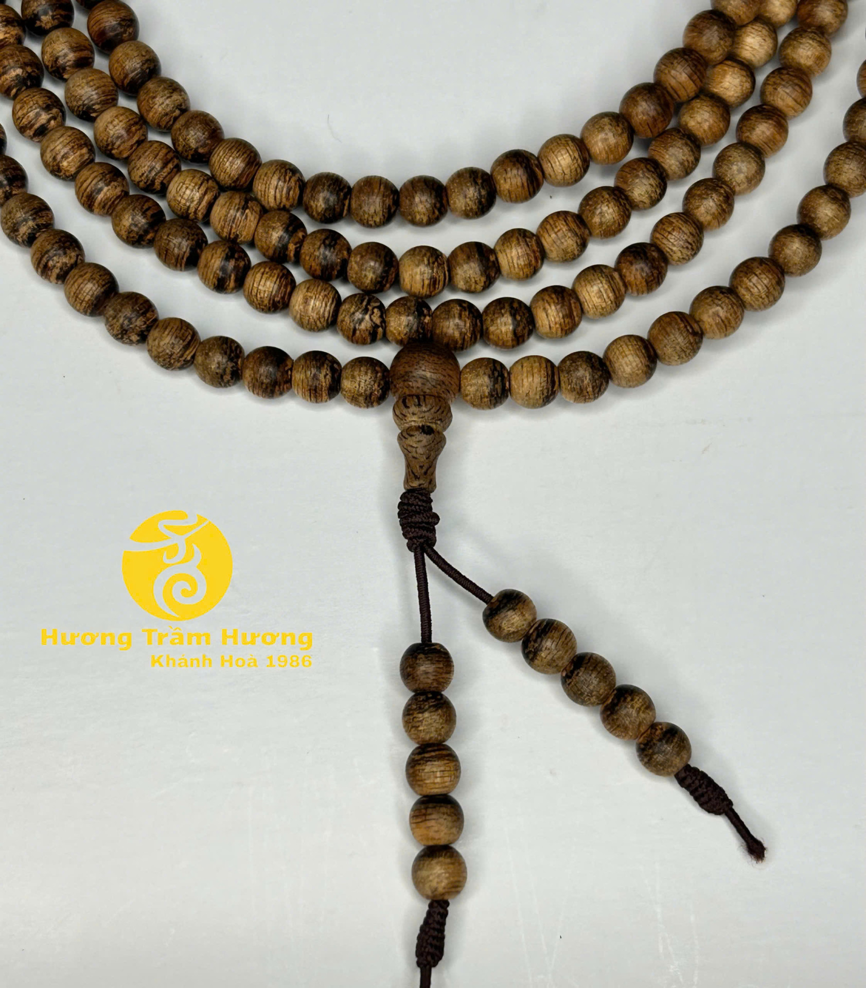 Vòng Trầm Hương 216 Hạt 4 Ly Hương Mộc Kim Tiền – Trầm Bông Dầu Tự Nhiên Với Mùi Hương Sâu Và Thanh