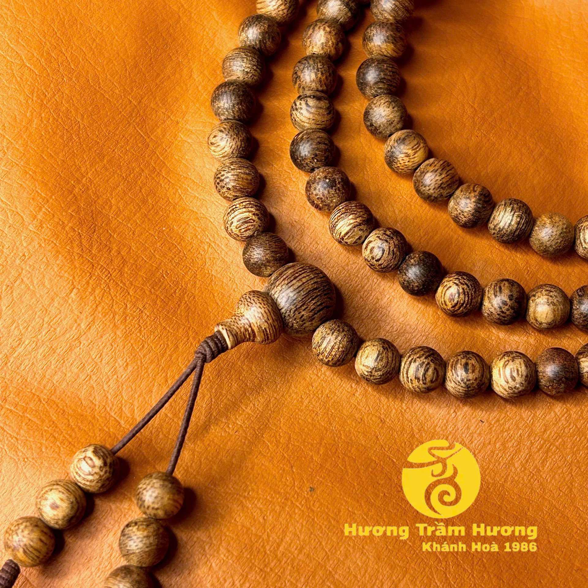 Ngọc Các Thiên An – Vòng Trầm Hương 108 Hạt 6 Ly Thiên Nhiên | Hương Trầm Hương Khánh Hòa