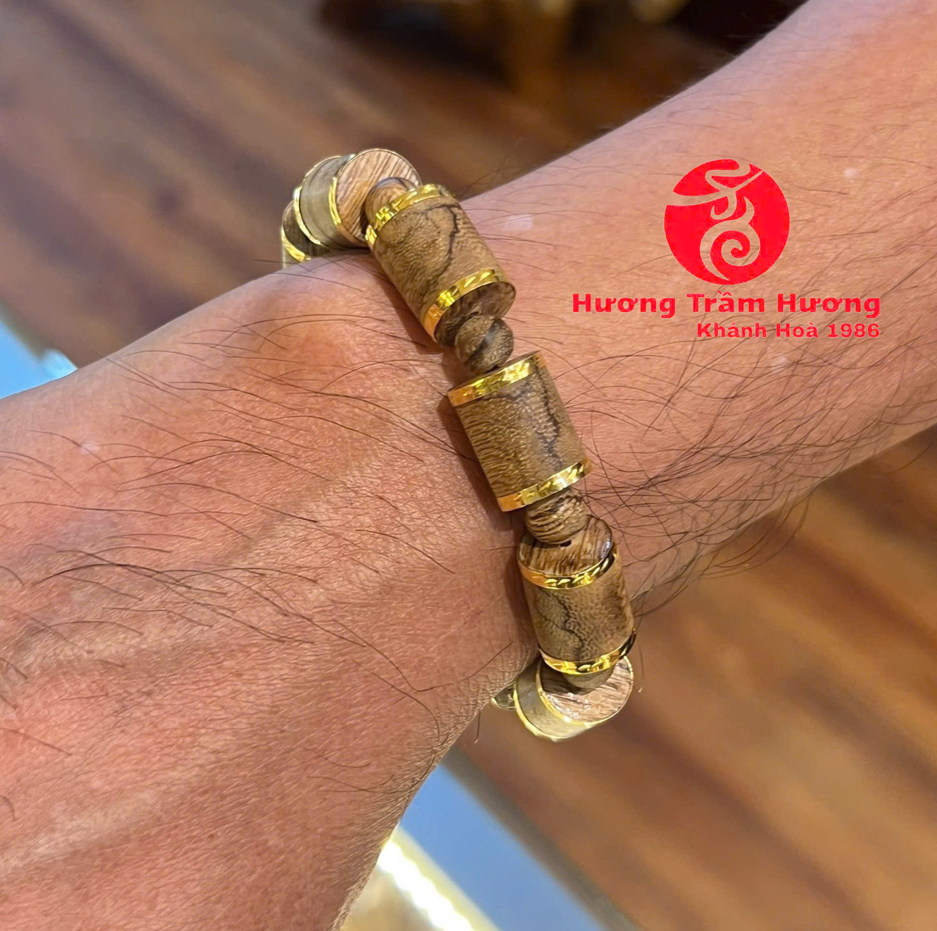 Vòng Trầm Hương Khánh Hòa Trúc Bông Tài Lộc Tinh Hoa Bọc Vàng 18K