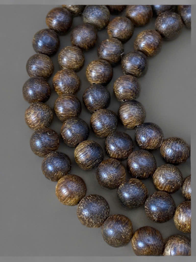 NGỌC THIÊN PHÁT BÁT – PHONG THÁI VÀ BẢN LĨNH CỦA PHÁI NAM  Tinh hoa trầm hương Khánh Hòa – Năng lượng nhẹ, bản sắc mạnh mẽ