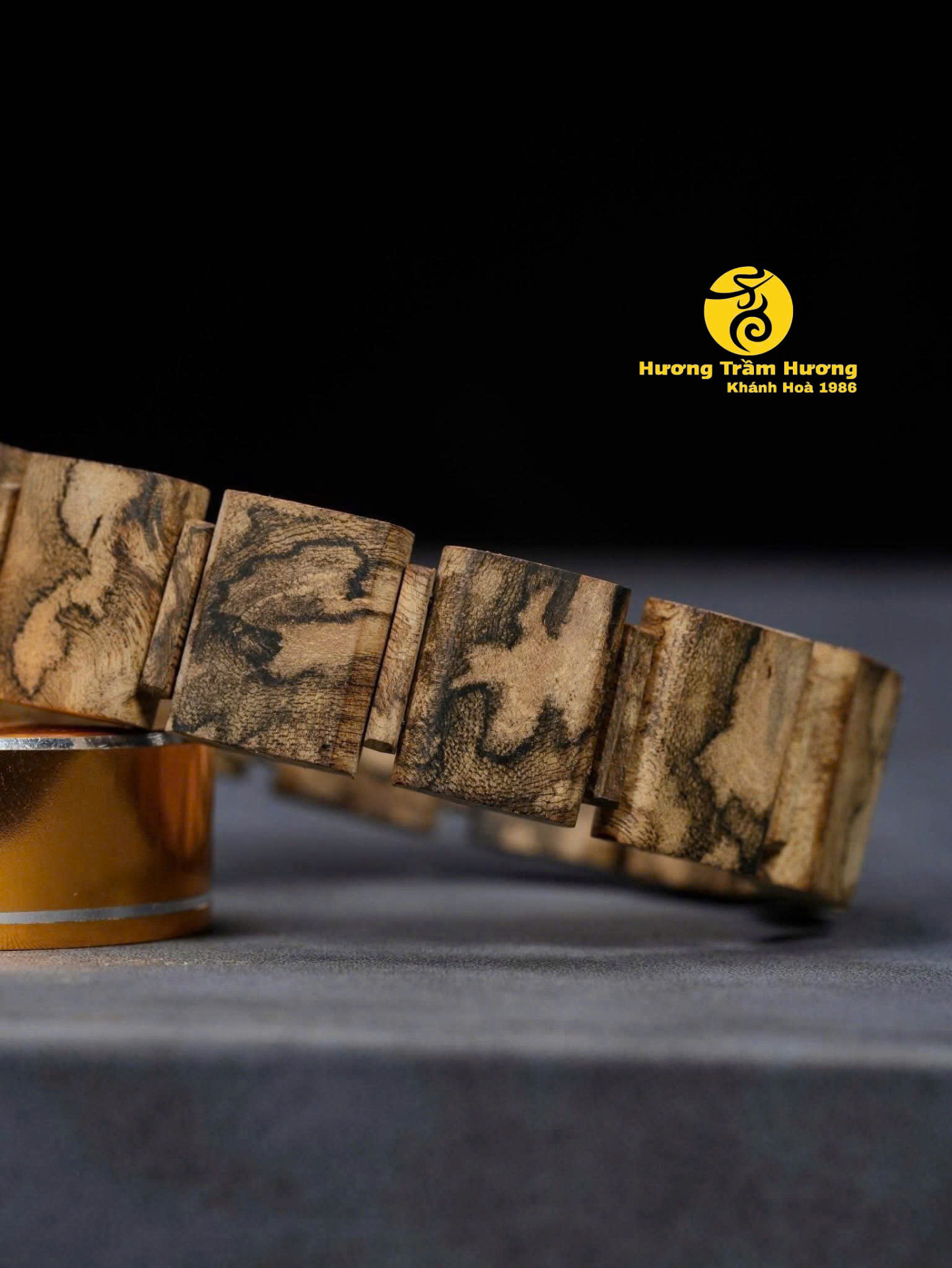 Kim Hương Mộc An – Sự giao hòa giữa năng lượng và nét đẹp tinh tế