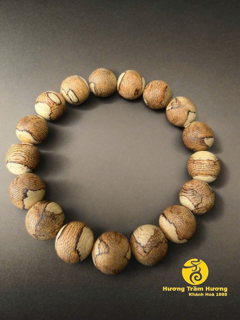 THÁI CỬU BẢO 16LY – VÒNG TRẦM KHÁNH HÒA MÙI ĐẬM, BẢN LỚN CHO NAM