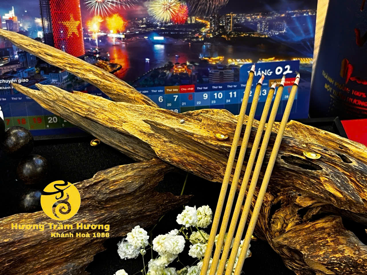 Nhang Trầm Gia Tiên Tài Lộc 3 tấc