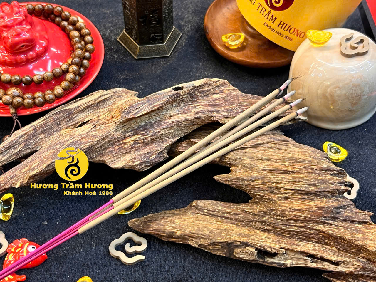 Nhang Trầm Gia Tiên 4 tấc Cao Cấp May mắn