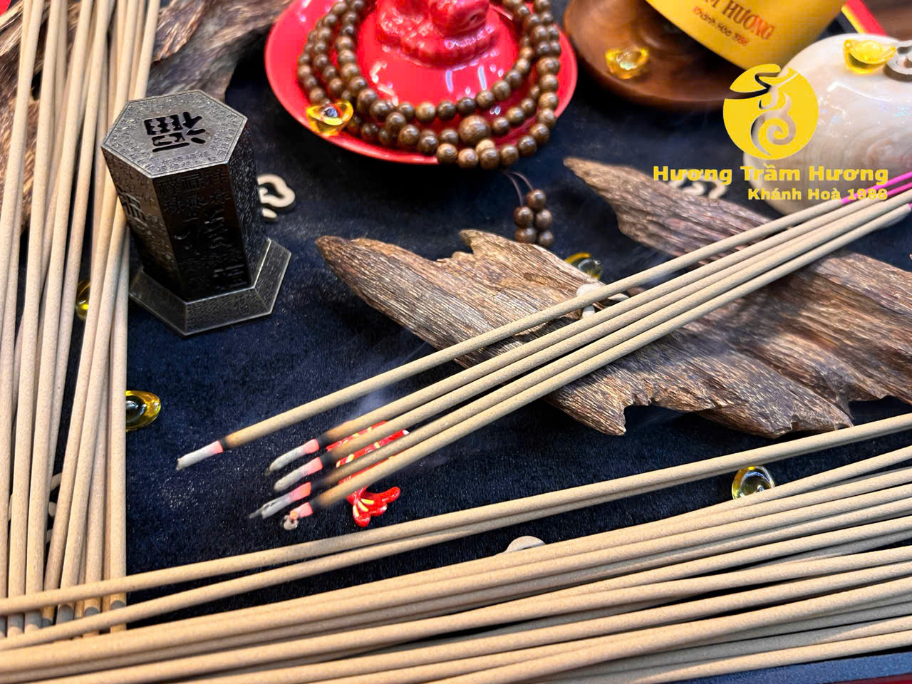 Nhang Trầm Gia Tiên 4 tấc Cao Cấp May mắn