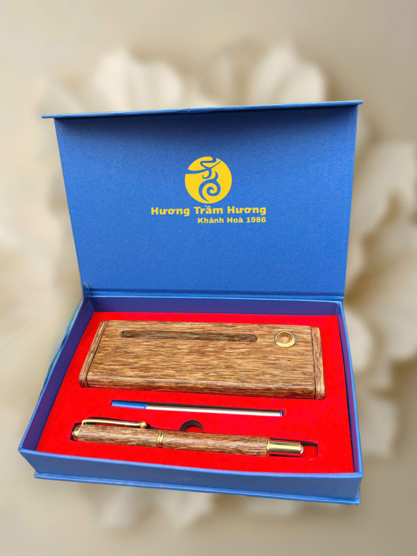 Bút Trầm Hương Thiên Minh Ngọc